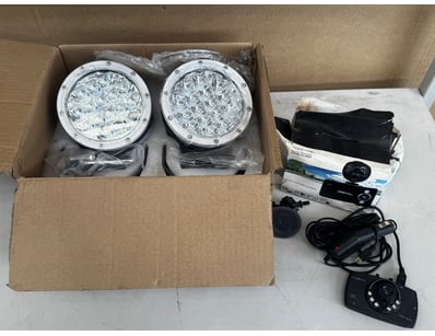 Home Entertainment, Audio & Computers (SA989) - Lot 4636