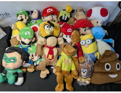 VINTAGE VIDEO GAME CHARACTER PLUSH TOY COLLECTION...