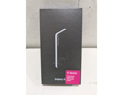 Samsung Galaxy smartphone in Phantom Black, 128GB ...