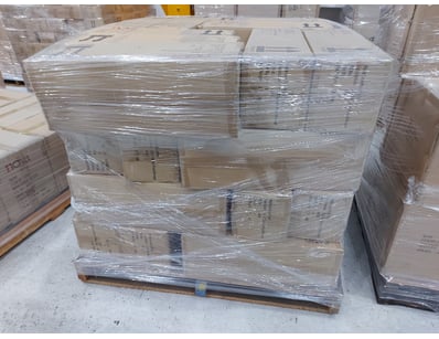 BOX LOT - QTY x 6 2.4LT square food storage contai...