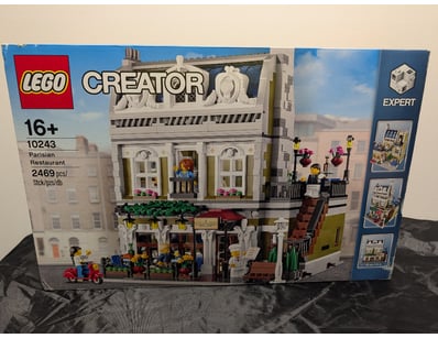 **UNRESERVED** LIFETIME COLLECTION OF LEGO PART... - Lot 784