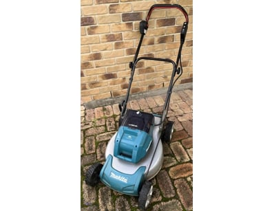 Cordless Makita 36V Lawn Mower. 1 X Dlm464. Skin O...