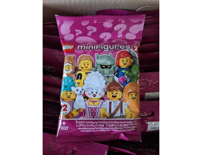 **UNRESERVED** LIFETIME COLLECTION OF LEGO PART... - Lot 224