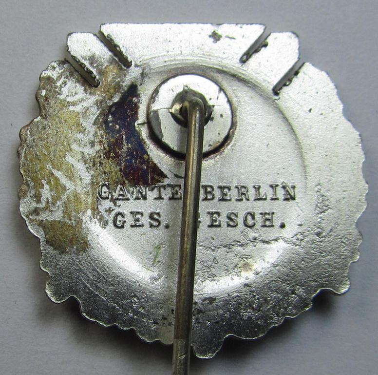 Attractive - and scarcely seen! - membership lapel-pin (or: 'Mitgliedsabzeichen') aka: 'Silberne Ehrennadel für 25 Jahre Mitgliedschaft im Reichstreubund ehemaliger Berufssoldaten (o. RTB)' being a maker- (ie. 'Gante - Berlin'-) marked example