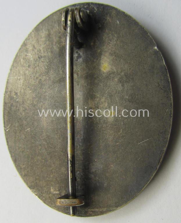 'Verwundeten-Abzeichen in Silber' (being a non-marked- and typical 'Buntmetall'-based example)