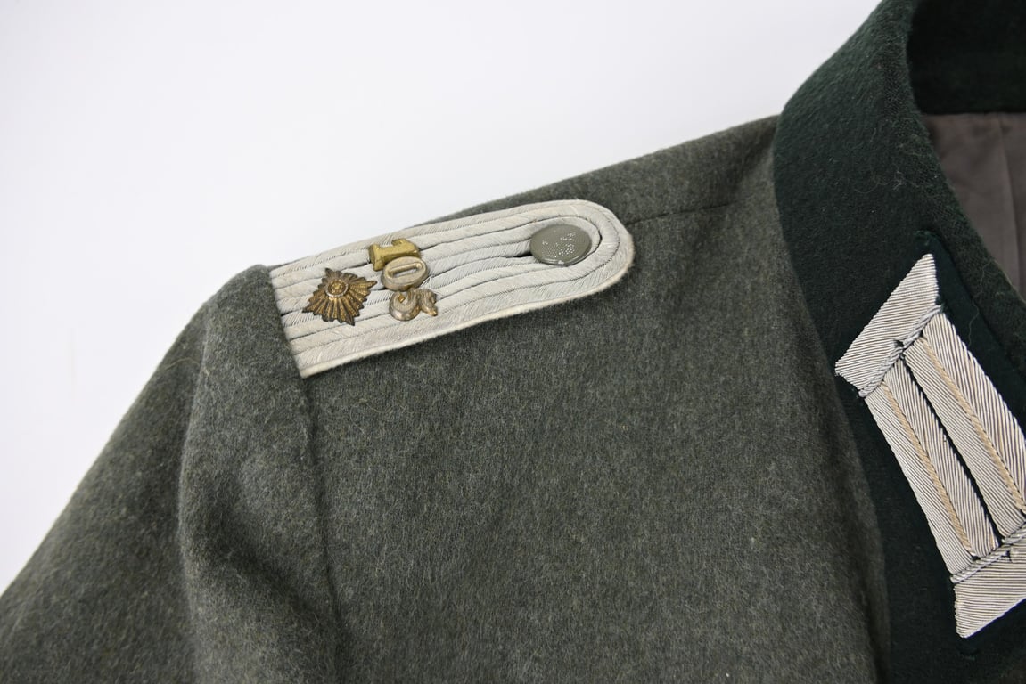 German WH DKIG Tunic Grenadier Regiment 105 Oberleutnant Hans Hoppe