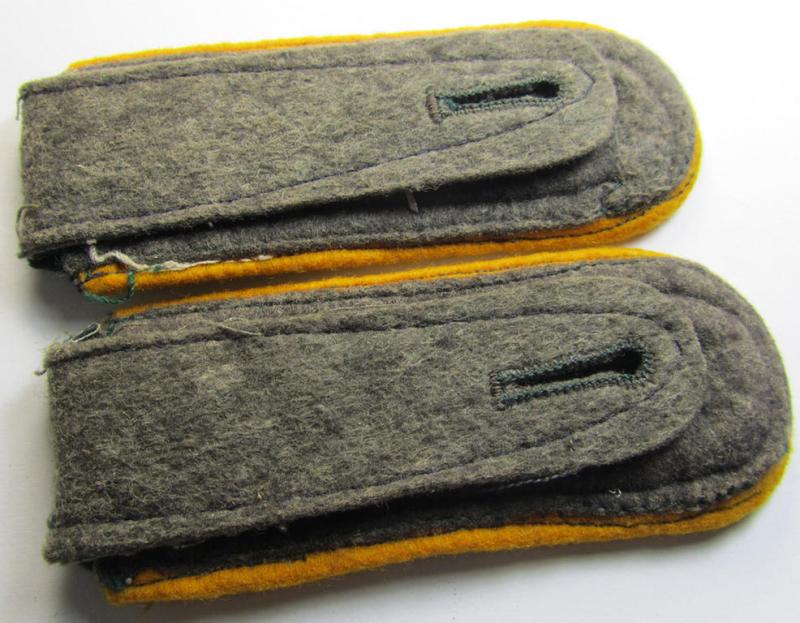 Attractive - and fully matching! - pair of WH (Heeres) early-war-period- (ie. 'M36'- ie. 'M40'-pattern) neatly 'cyphered', tailor-made NCO-type shoulderstraps as was intended for an: 'Oberfeldwebel des Kavallerie- o. Reiter-Regiments 3'