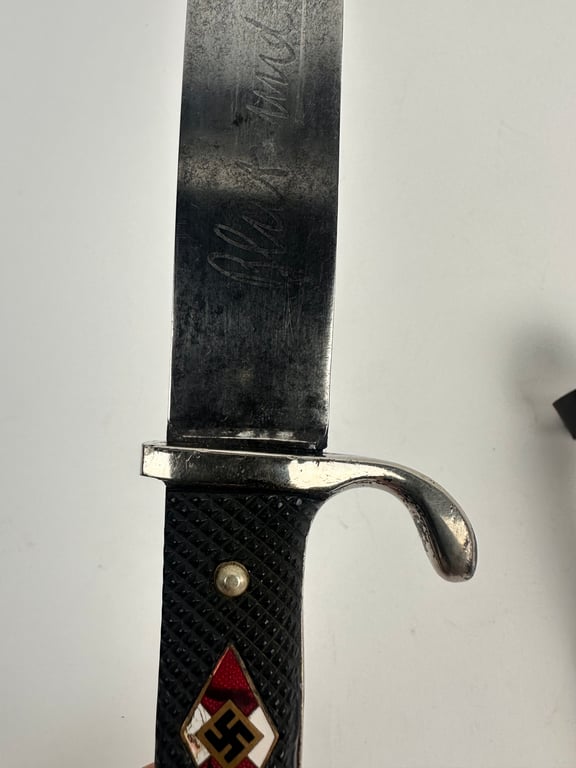 Early HJ knive "blut und Ehre!"
