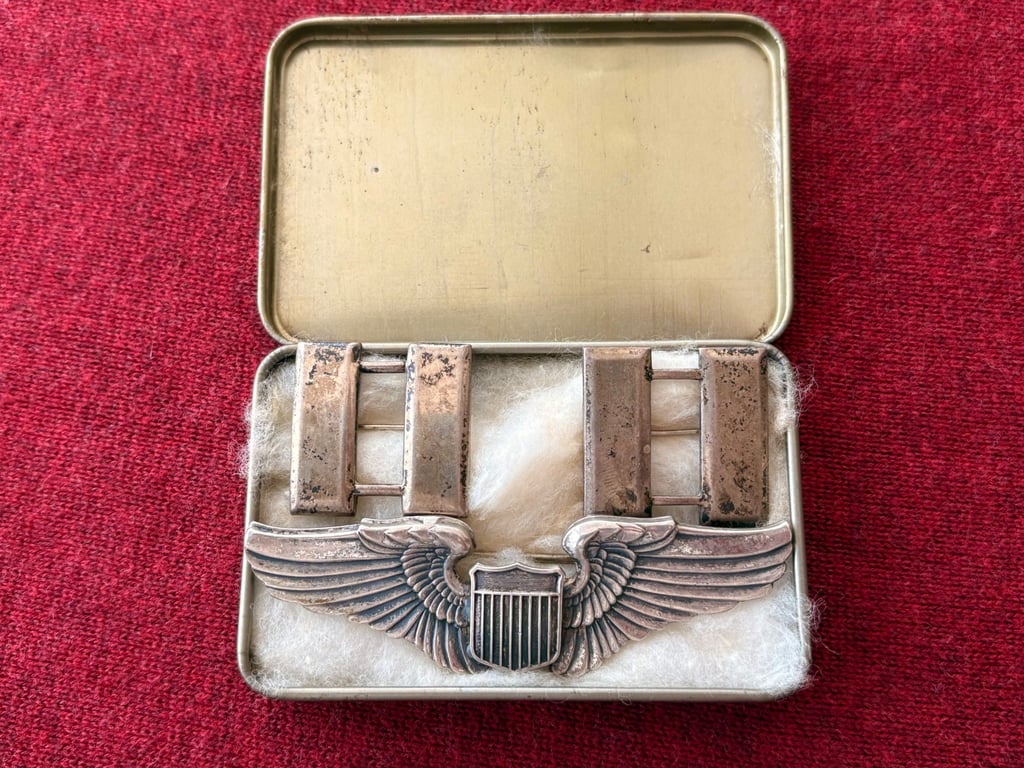 AUTHENTIC USAAF SILVER PILOTS WINGS AND CAPTAIN RANK BARS IN WARTIME BOOTS TIN. ADDITIONAL PHOTOS
