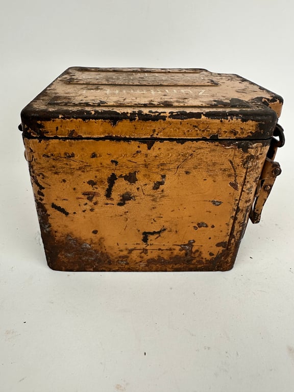 German Wehrmacht Zündmittel f je 9. S. Mi. 35 Tan