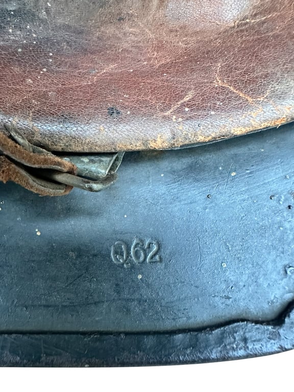 Untouched camo luftwaffe m40 Quist Helmet (Q62)