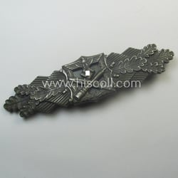 'Nahkampfspange in Bronze' (or: bronze-class close-combat clasp ie....