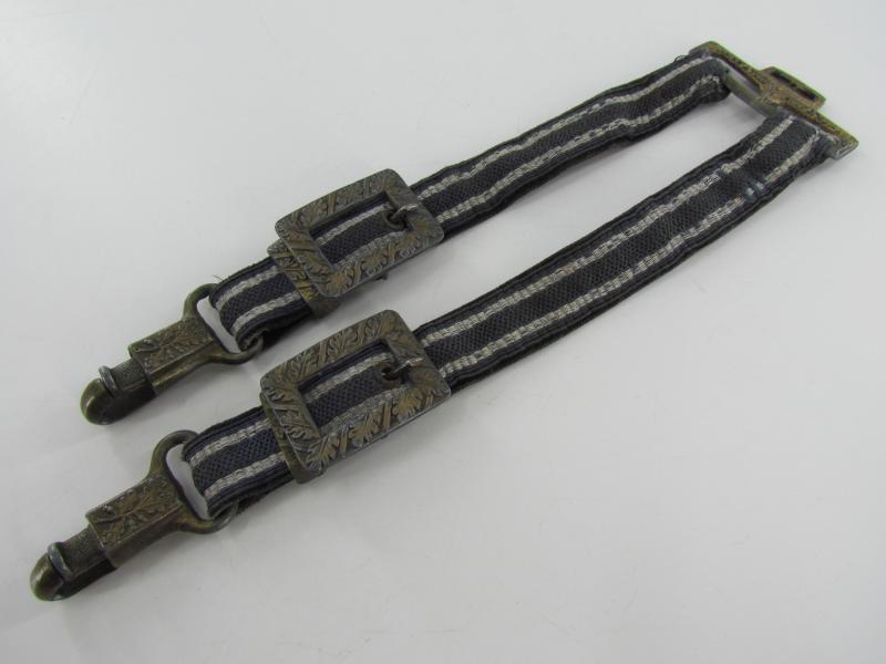 Luftwaffe officer dagger hangers by U.E.10 RZM