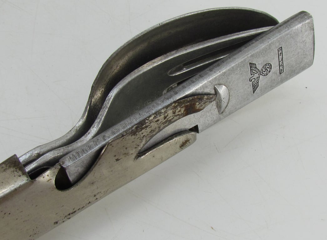 Wehrmacht Heer field cutlery set marked WAL 43