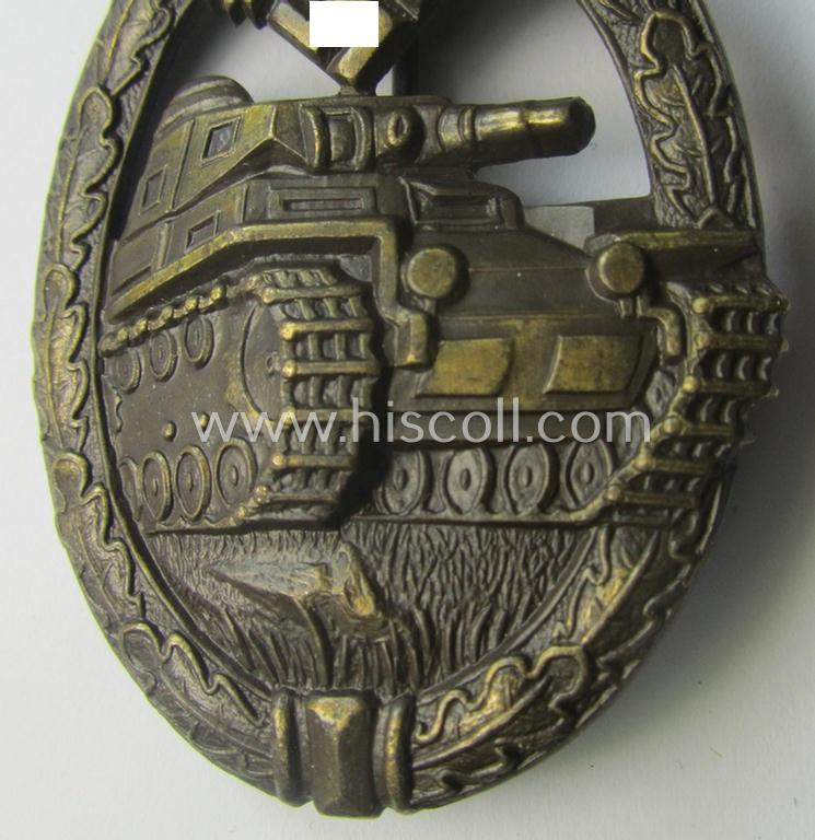 'Panzerkampf-Abzeichen in Bronze' being a (typical!) unmarked, 'Buntmetall'-based- and/or 'hollow-back'-specimen as was produced by the: 'Karl Würster'-company