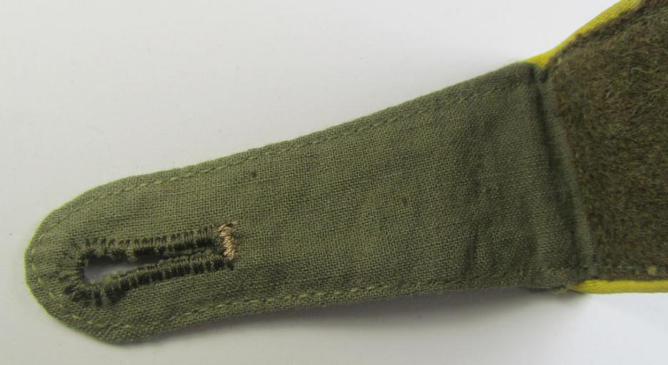 Single, WH (Heeres) 'tropical'- (ie. truly 'DAK'-related) EM-type shoulderstrap, as was intended for usage by a: 'Soldat der Nachrichten-Truppen'