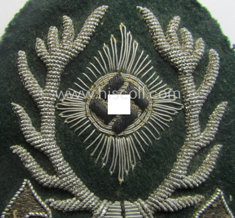 Interesting - and with certainty fairly rarely seen! - neatly hand-embroidered, so-called: 'Reichsbund Deutsche Jägerschaft' (ie. 'DJV') arm-patch (ie. 'Ärmelabzeichen')