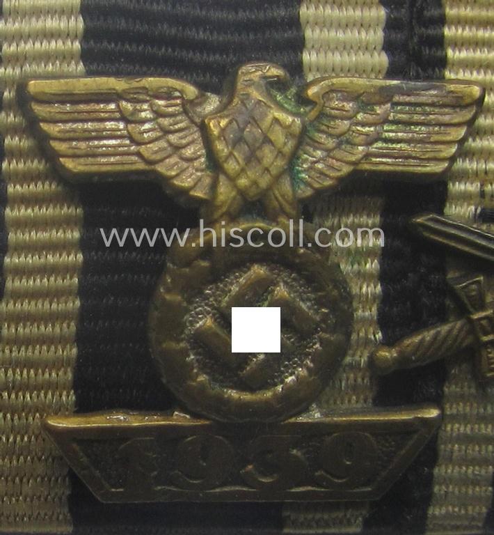 3-pieced medal-bar (or: 'Feld-/Bandspange') depicting the ribbons for a WWI-period: 'EKII. Kl.' (having a: 'Wiederholungs-Spange'-miniature attached!), a 'FKK 1914-18 m. S.' and a: 'Erinnerungsmedaille für Rettung aus Gefahr'