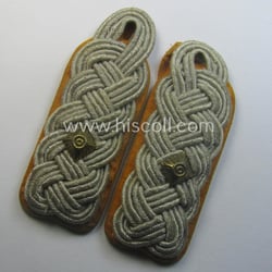 Pair of WH (Luftwaffe) officers'-type shoulderboards as was...