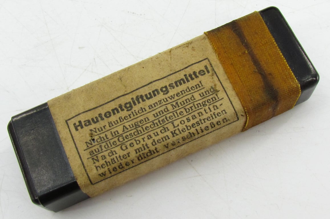 Wehrmacht Gas Mask Cannister , Complete Set -1938