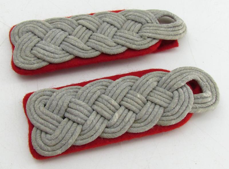 Wehrmacht Artillery Major shoulder boards
