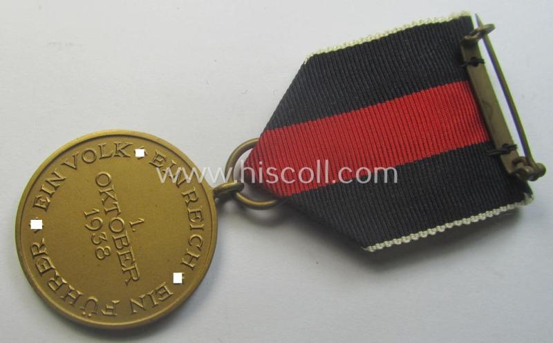 WH Czech-occupation- (ie. 'Anschluss'-) medal: '1. Oktober 1938' that comes with its period-attached 'PB-Spange' and that comes stored in its bordeaux-red-coloured- and/or non-maker-marked etui