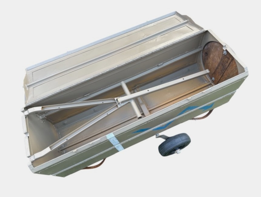 Fallschirmjäger jump container (Abwurfbehälter) for radio equipment