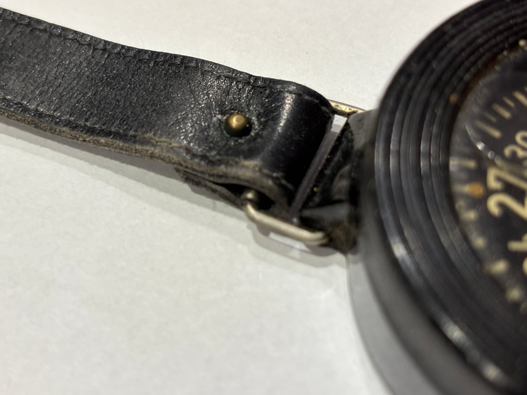 LW Wristband Compass AK39 Kadlec