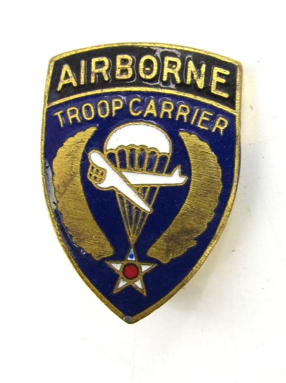 WWII US Army Airborne Troop Transport Carrier Crest Insignia Pinback