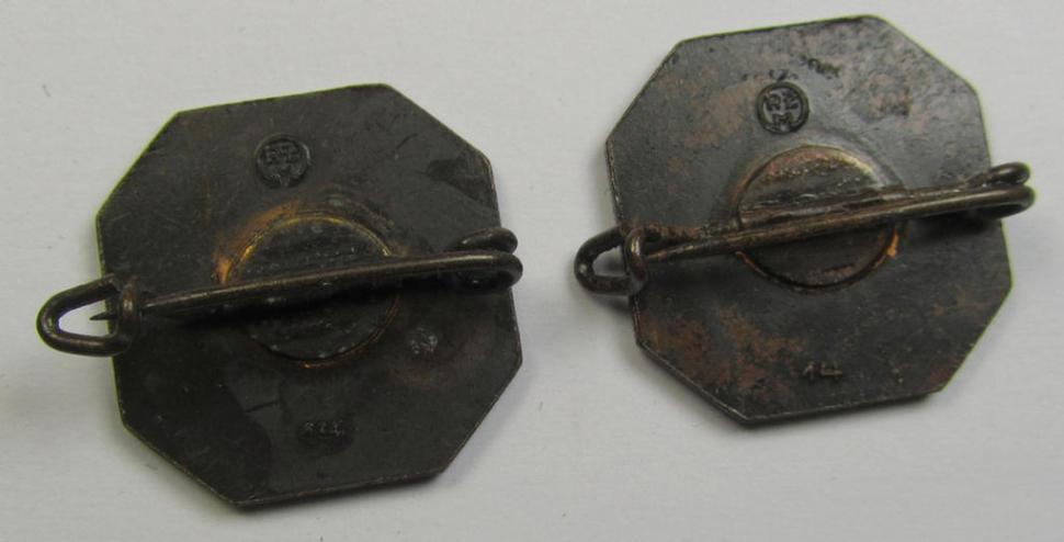 Membership-lapel-pin (ie. 'Abzeichen für fördernde Mitglieder der FAD Franken') as was intended for a member who officially supported the: 'Freiwilligen Arbeitsdienst' (ie. 'FAD') being a maker- (ie. 'Rzm 14'-) marked example