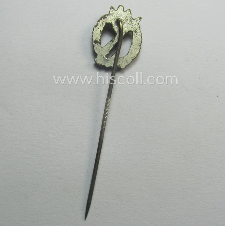 Neat - and only 17 mm. sized! - 'Infanterie-Sturmabzeichen in Silber' (or: silver-class, infantry-assault badge ie. IAB) miniature lapel-pin (being a non-maker-marked example as executed in silver-coloured- and I deem 'Buntmetall'-based metal)