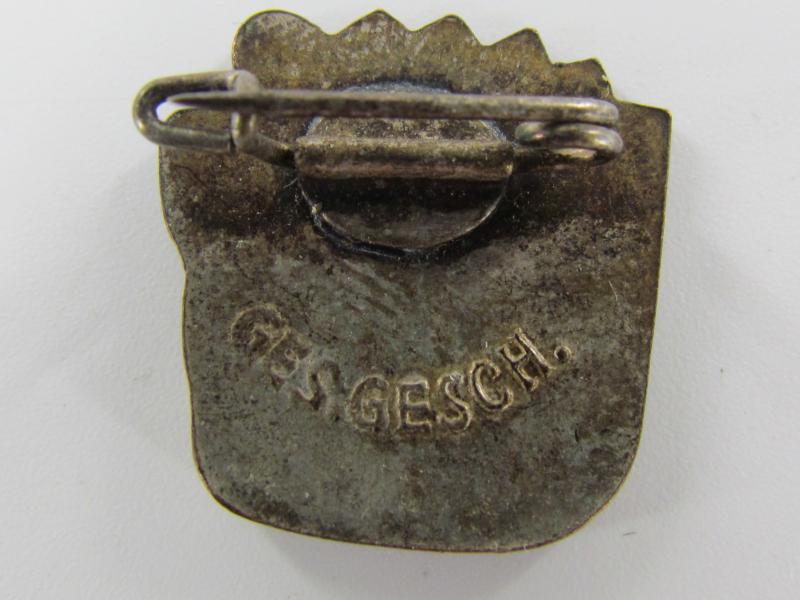 N.S.D.A.P.-related lapel-pin ( Mitgliedsabzeichen )