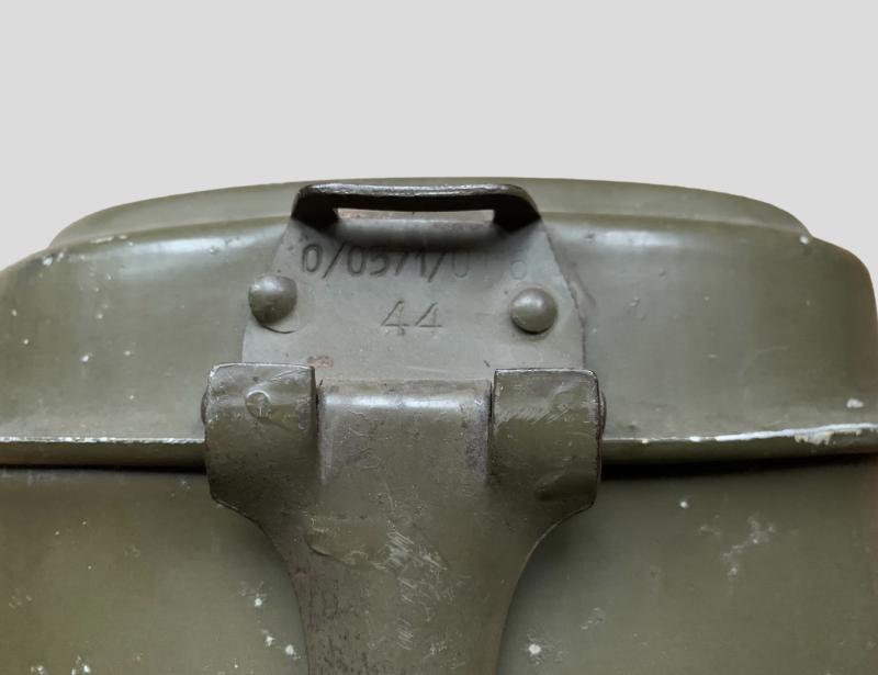 WH (HEER) M31 Messkit -44-