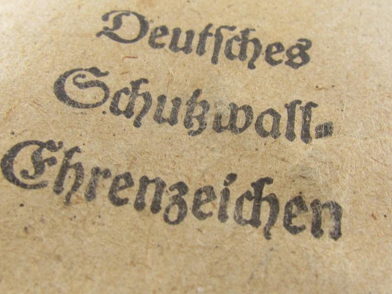 West Wall "Deutsches Schutzwall-Ehrenzeichen" Paper bag