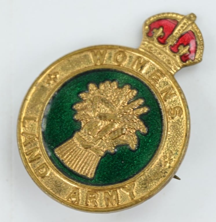 British WW2 Women's Land Army Badge