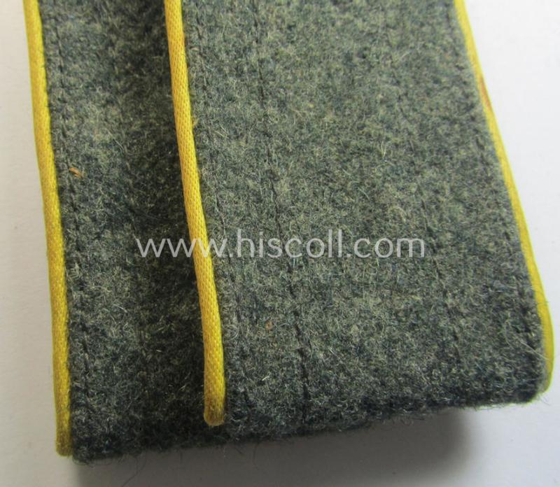 Pair of later-war-period, WH (Heeres) so-called: 'M44'-styled, 'simplified', enlisted-mens'-type shoulderstraps as was intended for a: 'Soldat der Nachrichten-Trpn.'