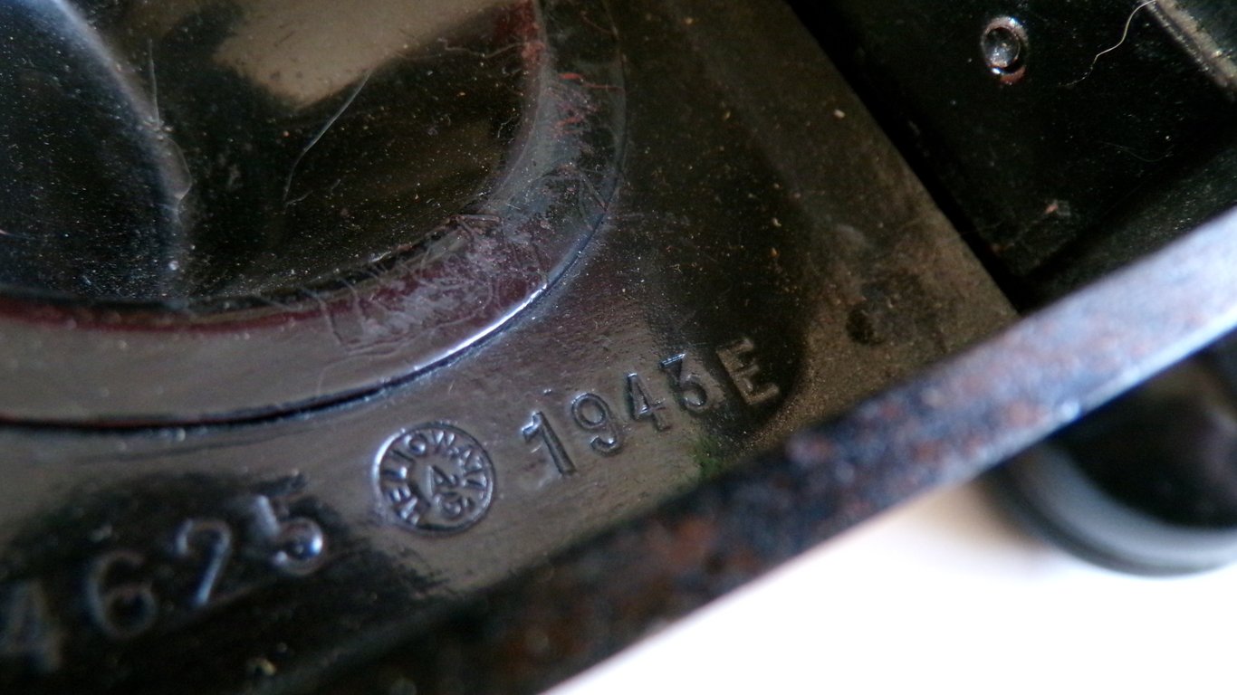 Feldfernsprecher (FF33) – Matching 1943 "Eisen"