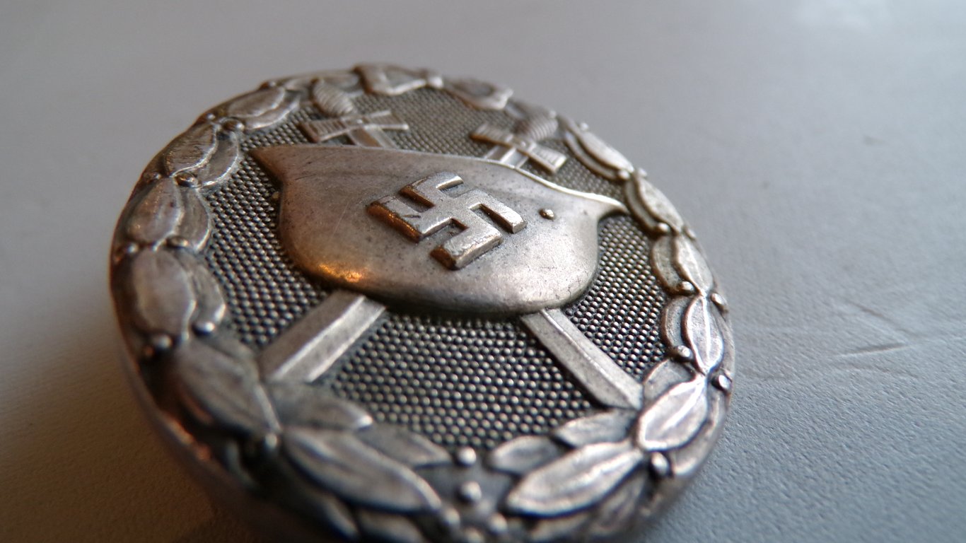 Verwundeten abzeichen (wound badge) Silver