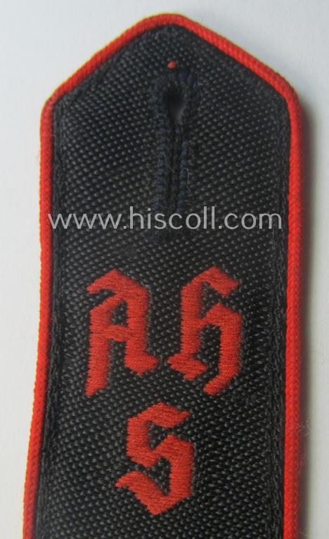 Superb - and rarely encountered! - red-piped, so-called: 'Allgemeine' HJ ('Hitlerjugend') shoulderstrap as was intended for a student who served within one of the: 'Adolf Hitler Schulen'