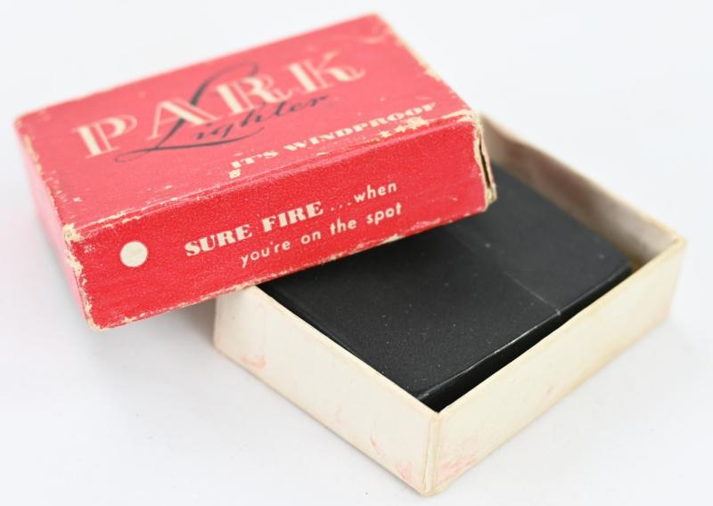 US WW2 Cigaret Lighter with original Case