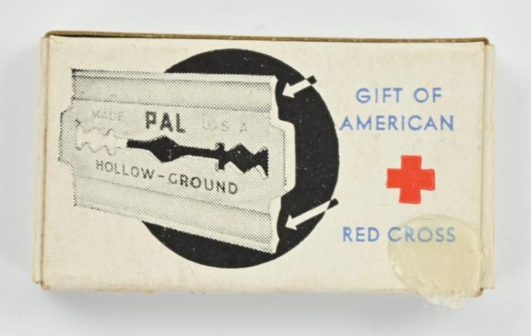 US WW2 Red Cross Issued Razor Blades