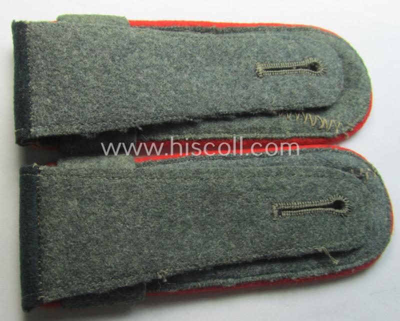 Pair of WH (Heeres) 'M36 o. M40'-pattern, EM-type shoulderstraps with its accompanying 'Überschube'-pair: 'Sld. des Art.-Rgts. 72'