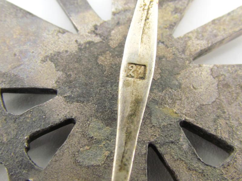 KVK 1.klasse (Kriegsverdienstkreuz 1. klasse mit Schwertern) Marked "21"