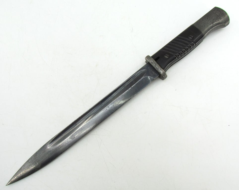 Matching K98 bayonet marked 41 fnj -6065 with frog
