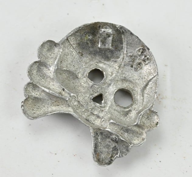 German WH Panzer Collar tab Skull