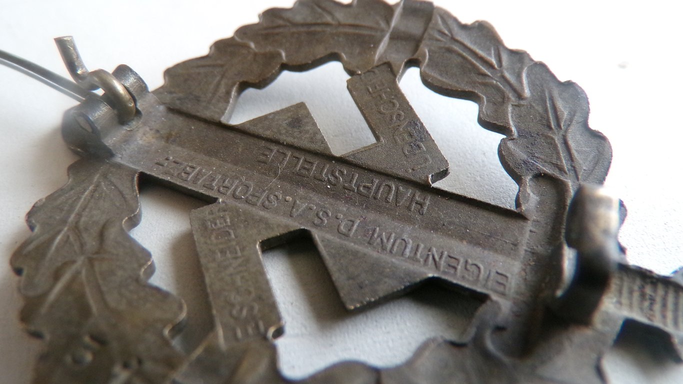 SA Sports Badge in Bronze 2nd Model 1935-1938