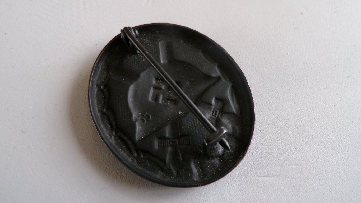 Verwundeten abzeichen (wound badge) "65"