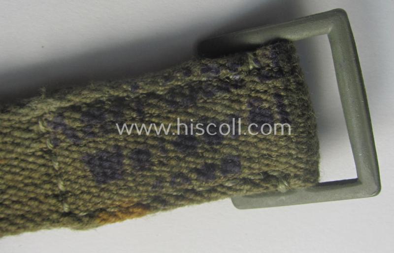 Complete, 2-pieced 'standard-issue'-pattern- (ie. typical WH-issue) carrying-strap (ie. 'Tragelasche') as was intended for the various gasmask-containers (being a maker-marked example that comes in a just minimally used, condition)