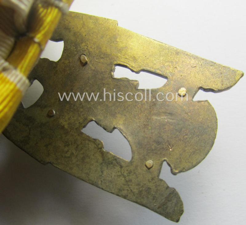 'Einzelspange' showing a: 'Schlesisches Bewährungsabzeichen der II. Kl.' (or: 'Schlesischer Adler 2. Stufe') being a just moderately used example that comes mounted onto its full-length ribbon (ie. 'Bandabschnitt') as found