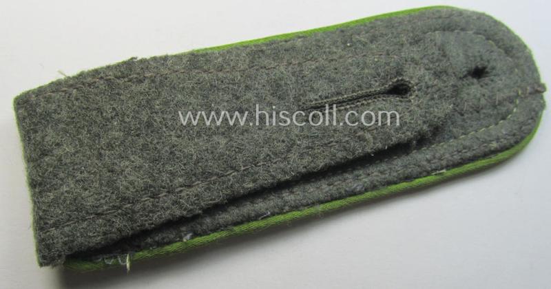 Single, WH (Heeres) early- (ie. mid-) war-period- (ie. 'M40- o. M43'-pattern) NCO-type shoulderstrap: 'Fwbl. der Panzer-Grenadier-Trpn.'